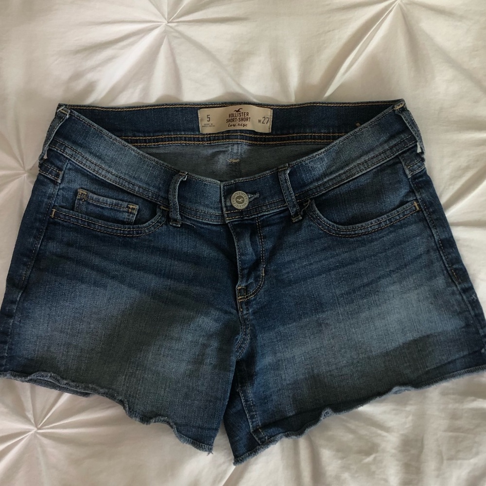 Hollister women’s jean shorts size 5.